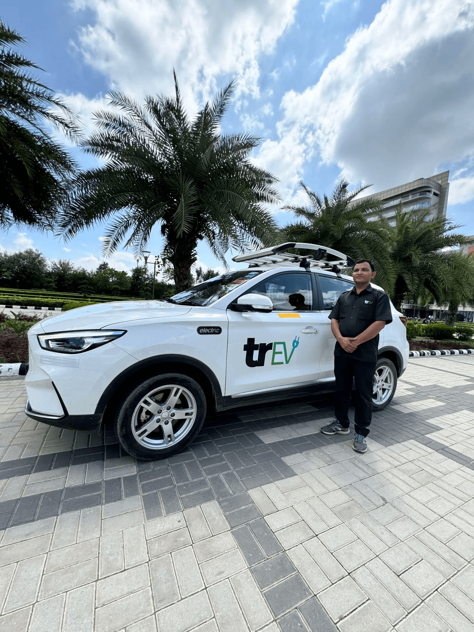 Corporate Transportation Solutions with Electric Cab Fleets